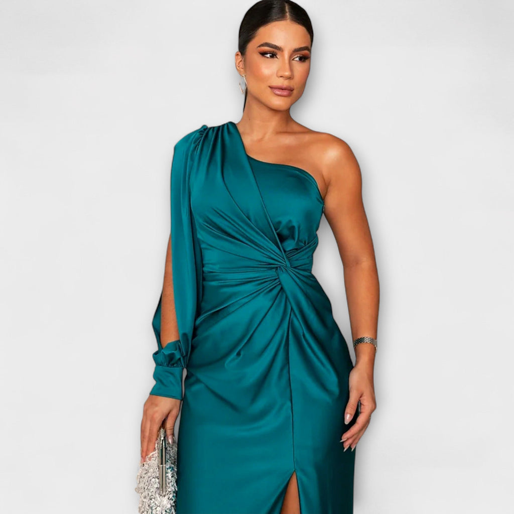 Juli - Elegáns Ruha Kifinomultsággal